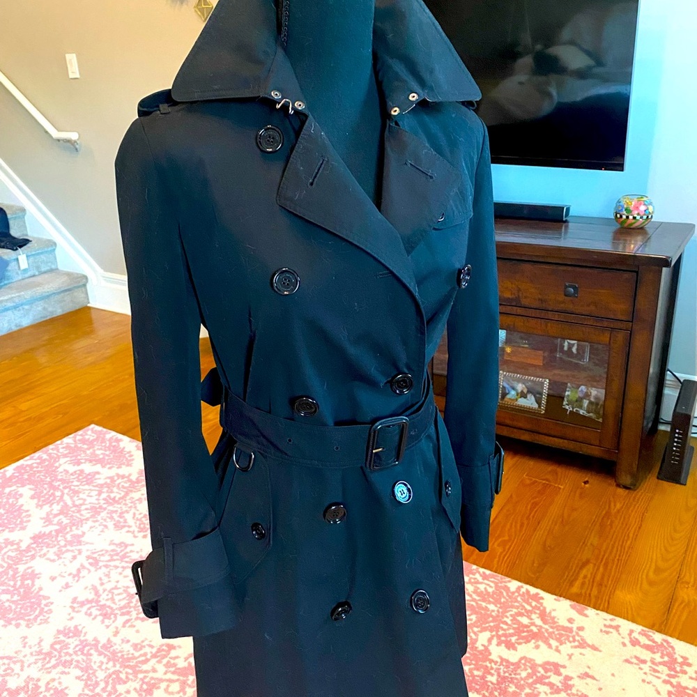 The Mid-Length Kensington Heritage Trench Coat